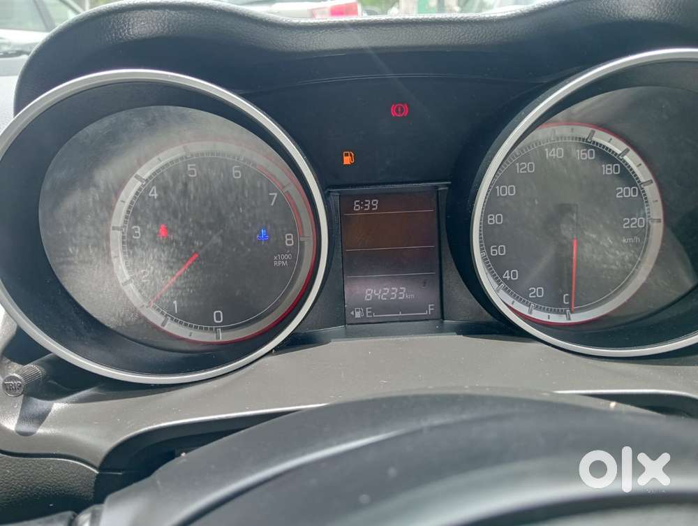 Maruti Suzuki Swift 1.2 Vxi (o), 2022, Petrol