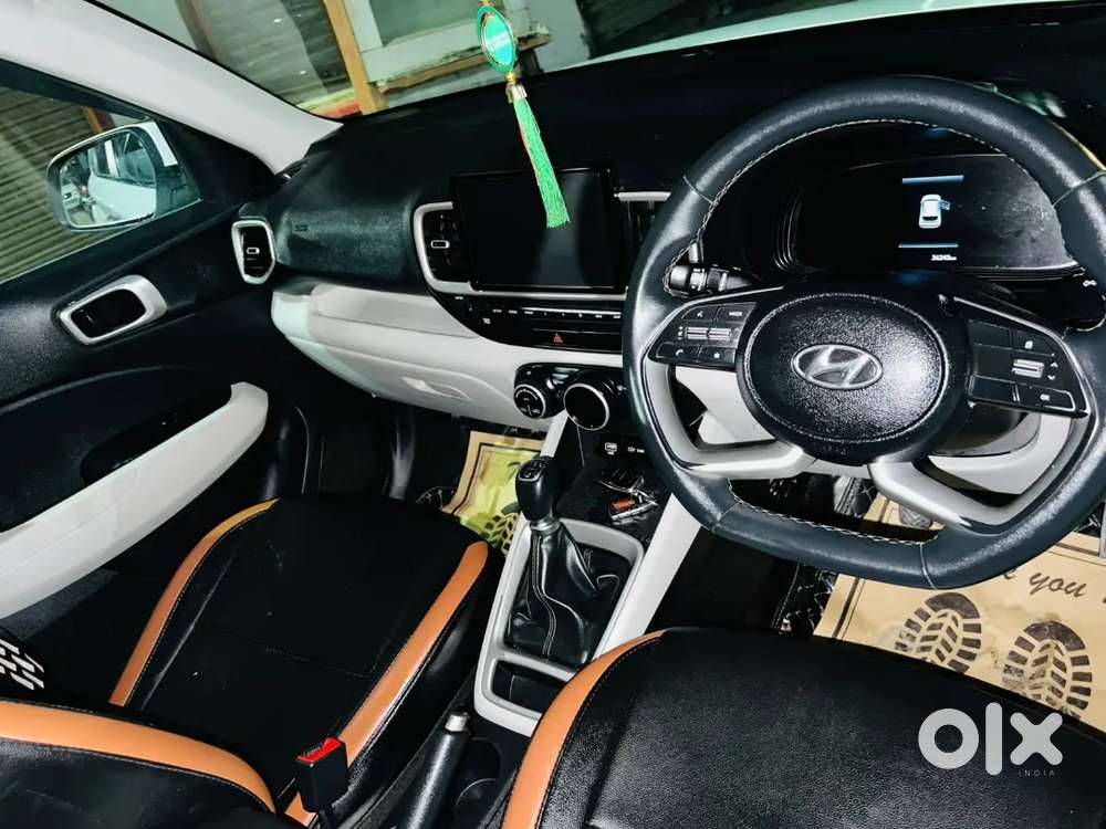 Hyundai Venue 2022 Petrol 36000 Km Driven