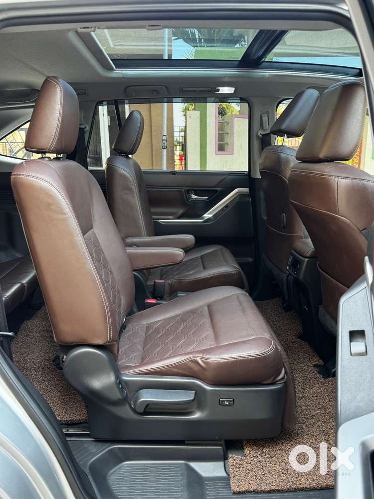 Toyota Innova Hycross 2.0 Zx Hybrid 7 Str, 2024, Petrol