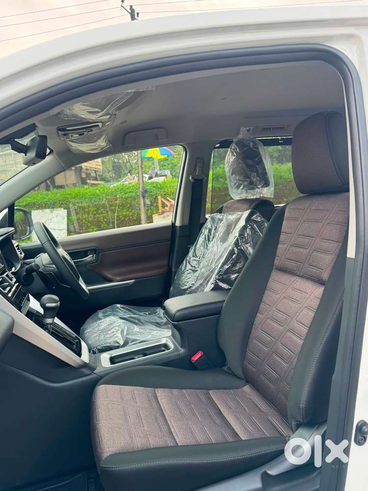 Toyota Innova Hycross 2026 Petrol Strong Hybrid H-ev