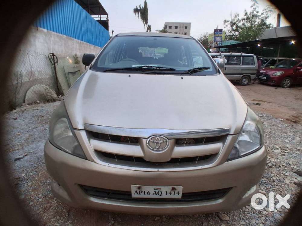 Toyota Innova 2.5 G (diesel) 8 Seater, 2005, Diesel