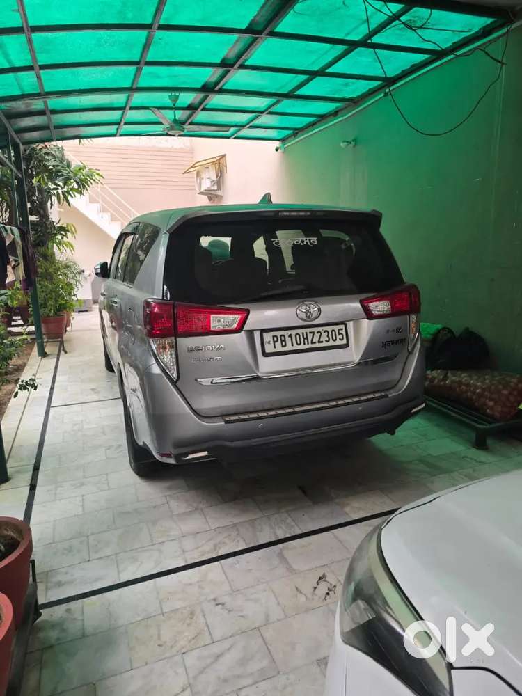Toyota Innova Crysta 2.4v 2016 Model In Excellent Condition