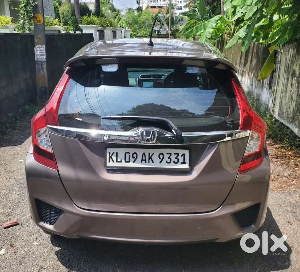 Honda Jazz 2016 Petrol 750000 Km Driven