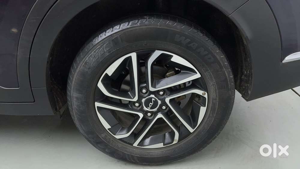 Kia Carens 1.4 Luxury Plus 6 Str, 2022, Petrol