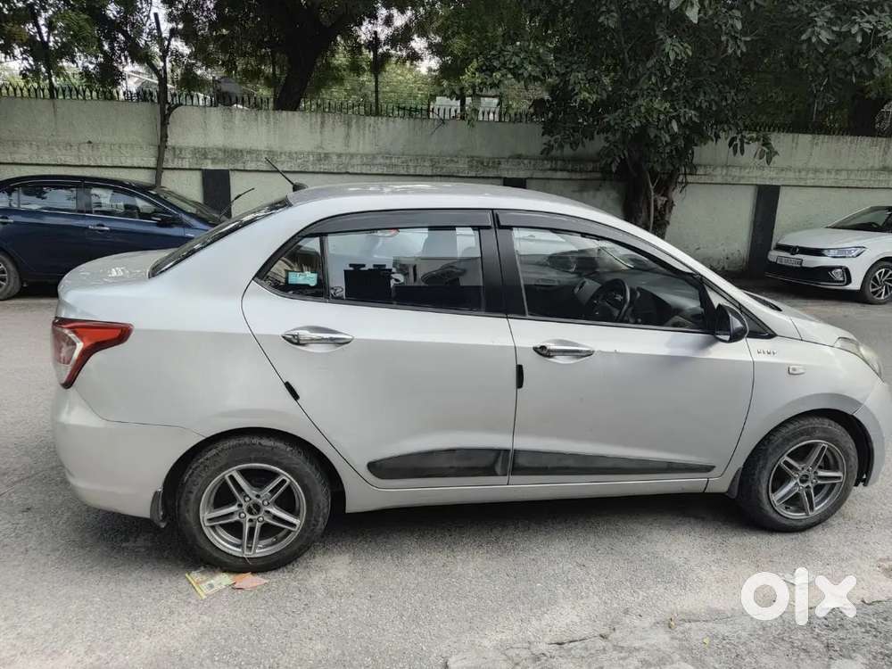 Hyundai Xcent 2015