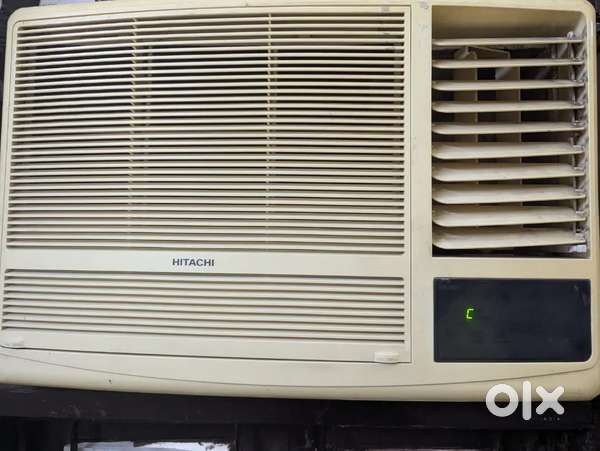 Hitachi 5 star ac 1.5 ton in good working conditions 4 yr old