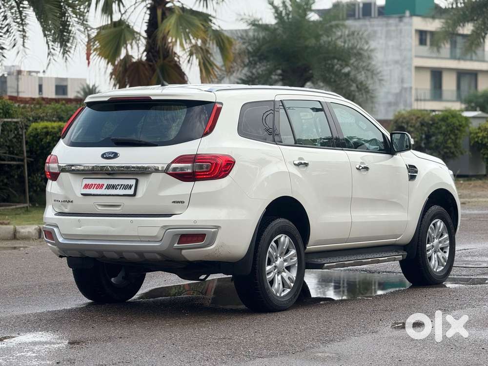 Ford Endeavour 3.2 Titanium Plus 4x4 At, 2016, Diesel