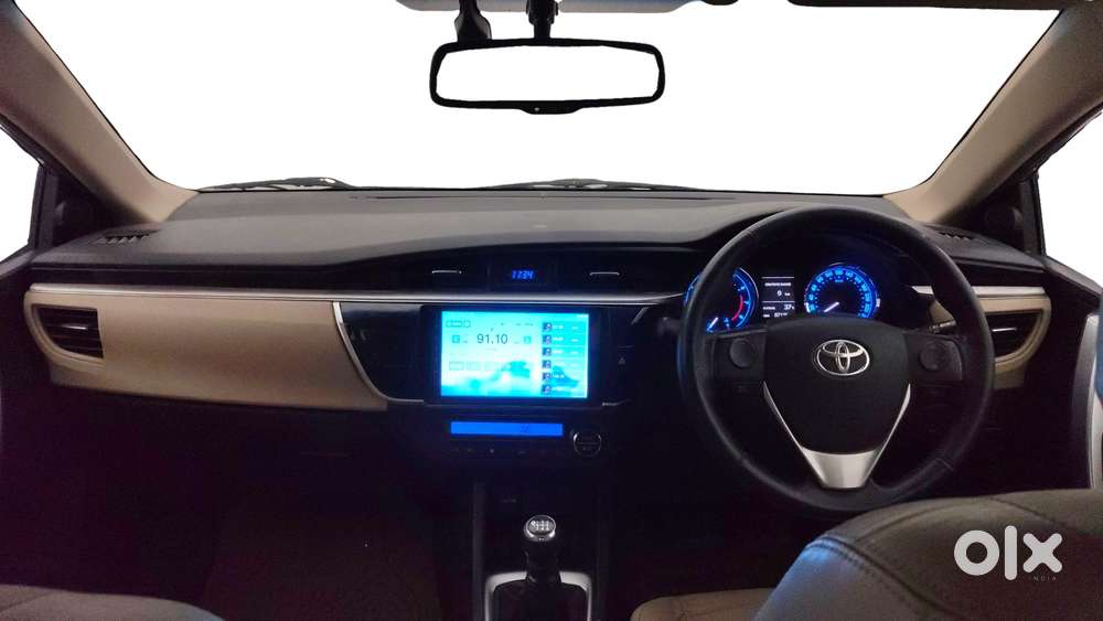 Toyota Corolla Altis 1.8 Gl, 2015, Petrol