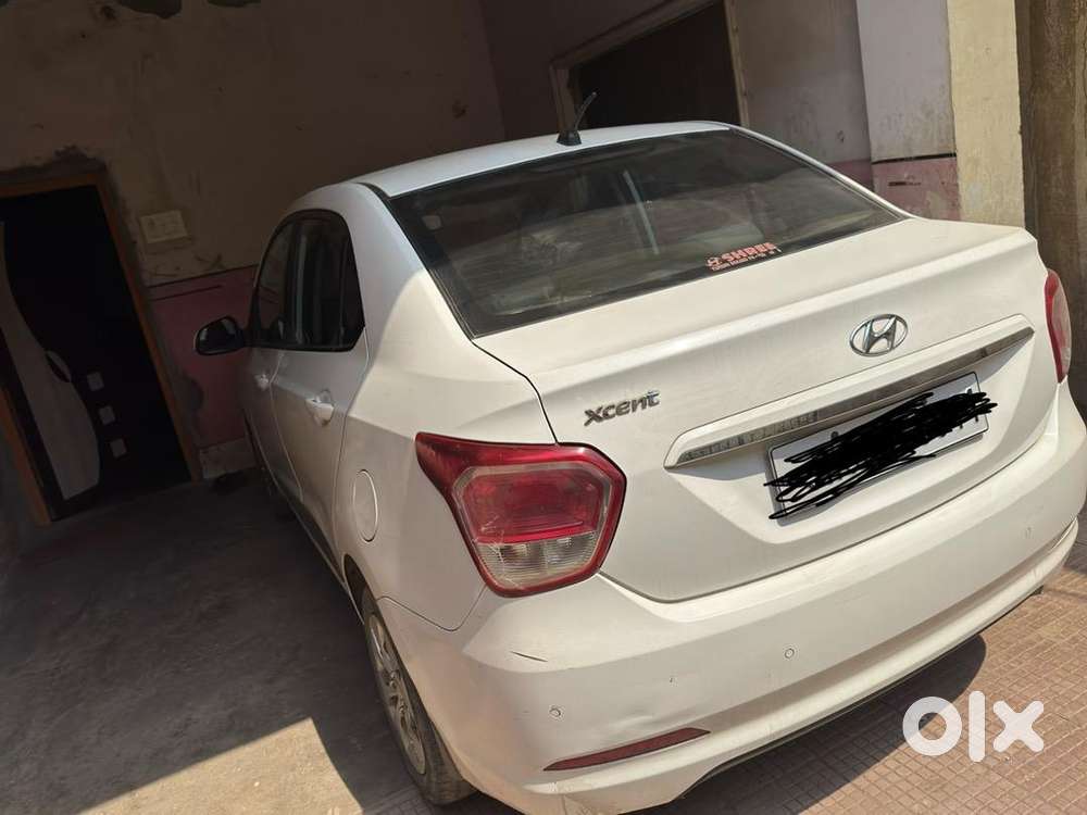 Hyundai Xcent 2017 Petrol Well Maintained