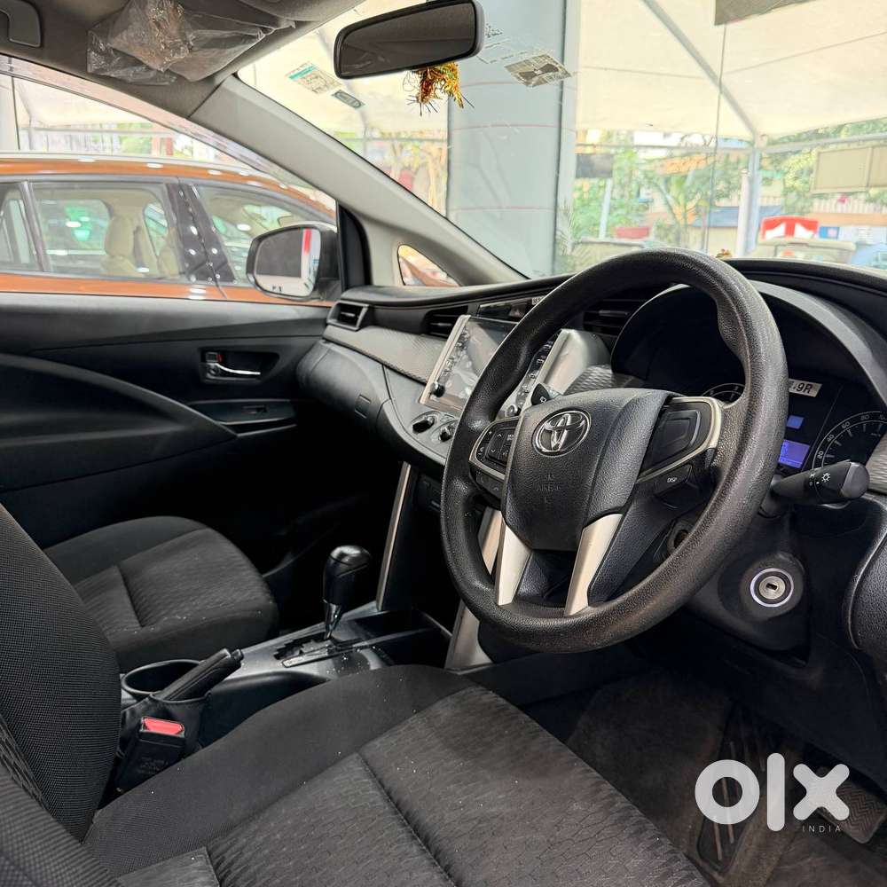 Toyota Innova Crysta [2020-ongoing] 2.4 Gx At 8 Str, 2022, Diesel