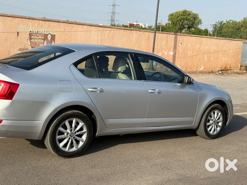 Skoda Octavia 2014 Diesel 80000 Km Driven