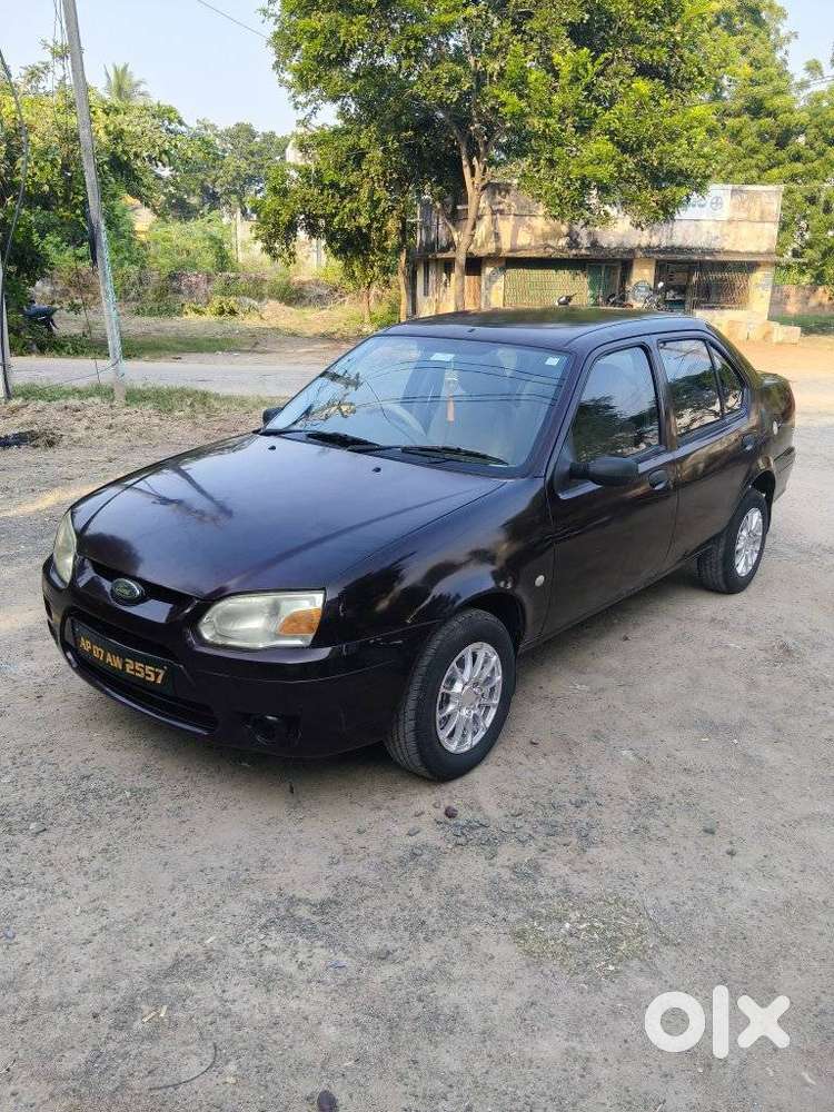 Ford Ikon 1.8 Zxi, 2010, Diesel