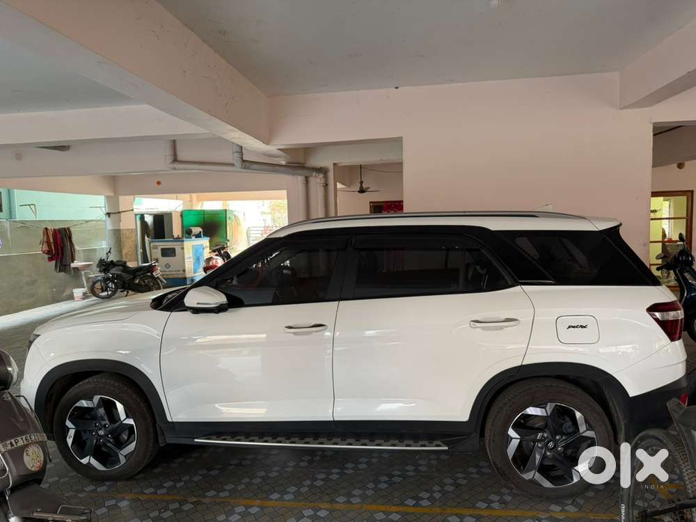 Hyundai Alcazar Petrol 2025