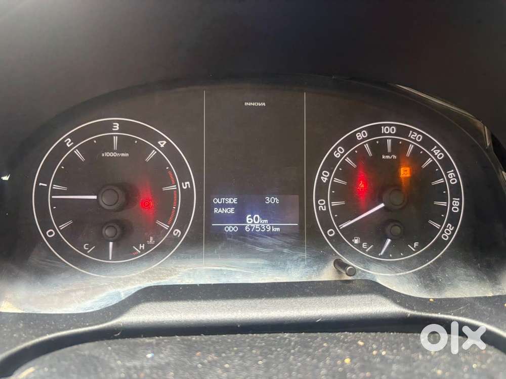 Toyota Innova Crysta 2.4 G Mt 8s, 2024, Diesel