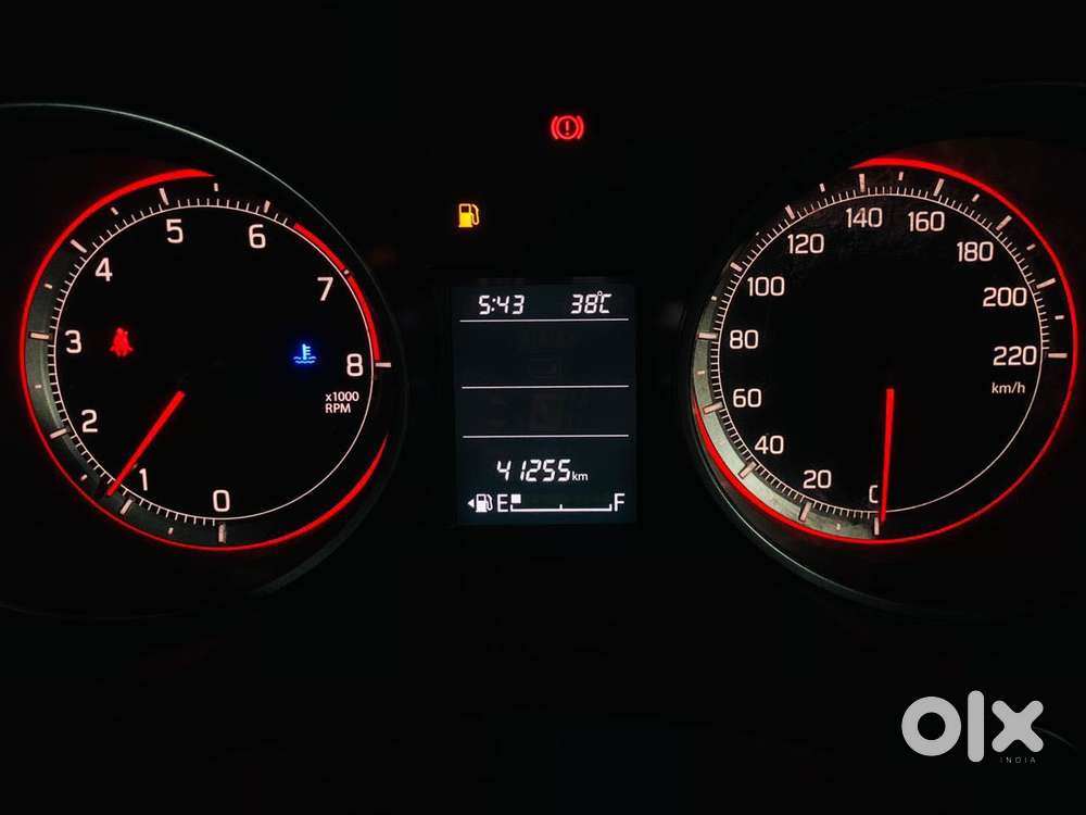 Maruti Suzuki Swift Vvt Zxi, 2022, Petrol