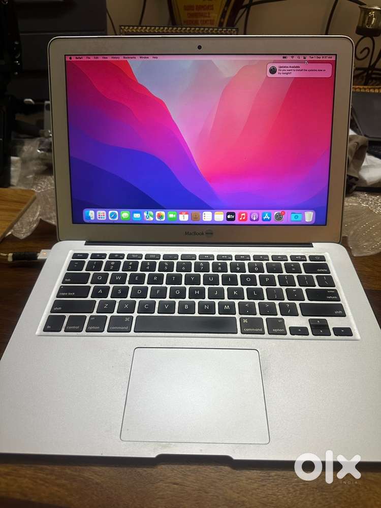Macbook Mid Air 2017 (8gb, 128 SSD)