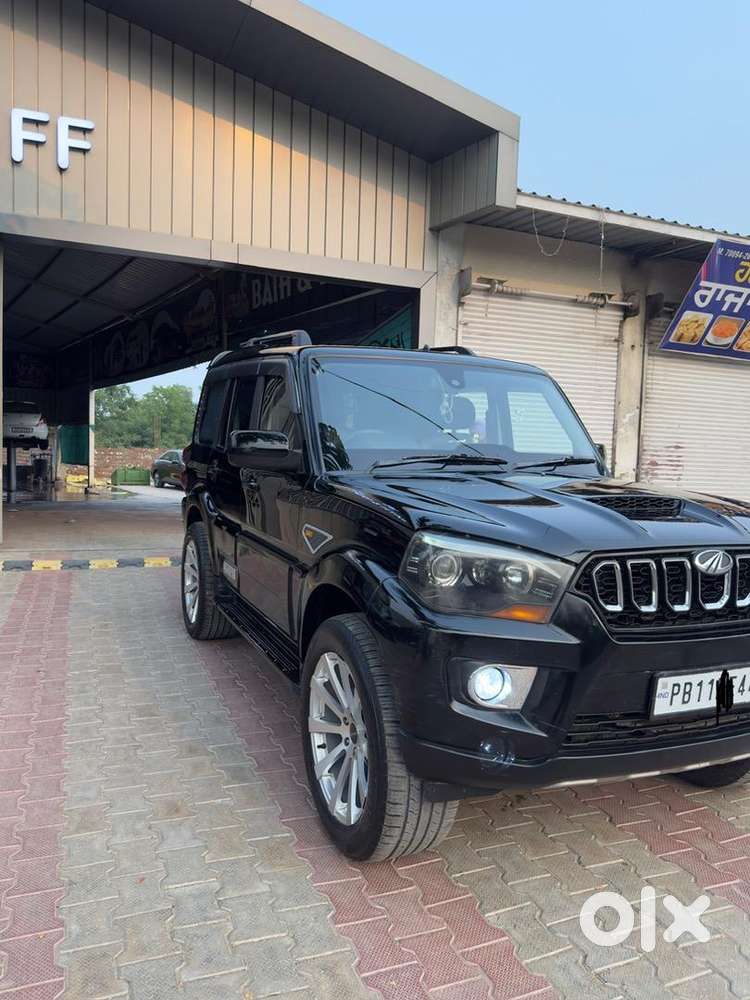 Mahindra Scorpio 2016 Diesel Well Maintained