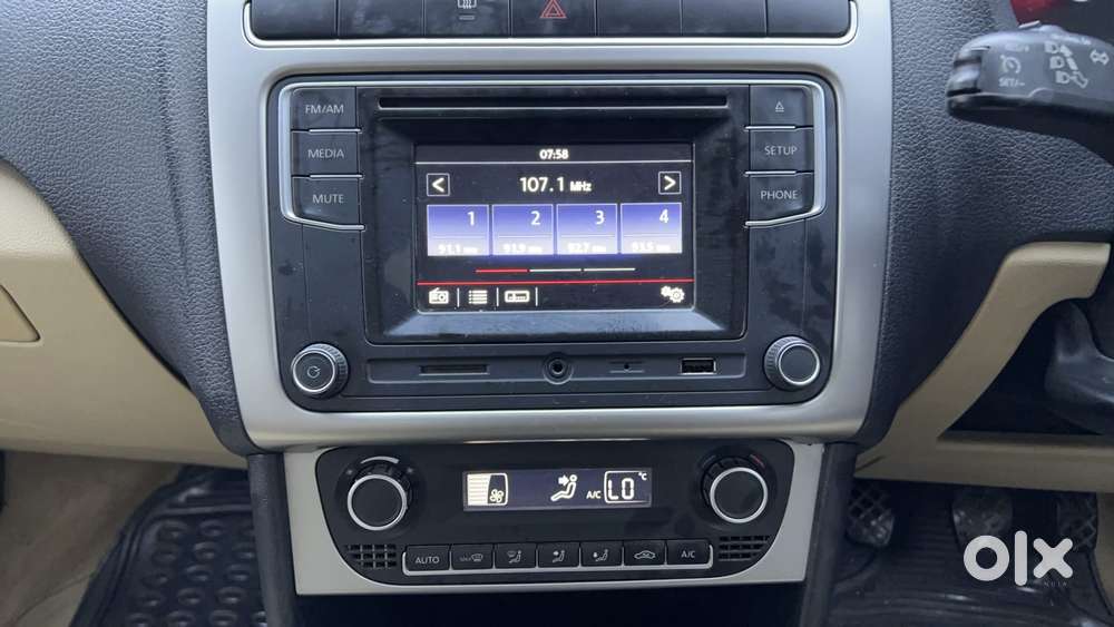Volkswagen Ameo 1.2 Mpi Highline 16 Alloy, 2016, Petrol