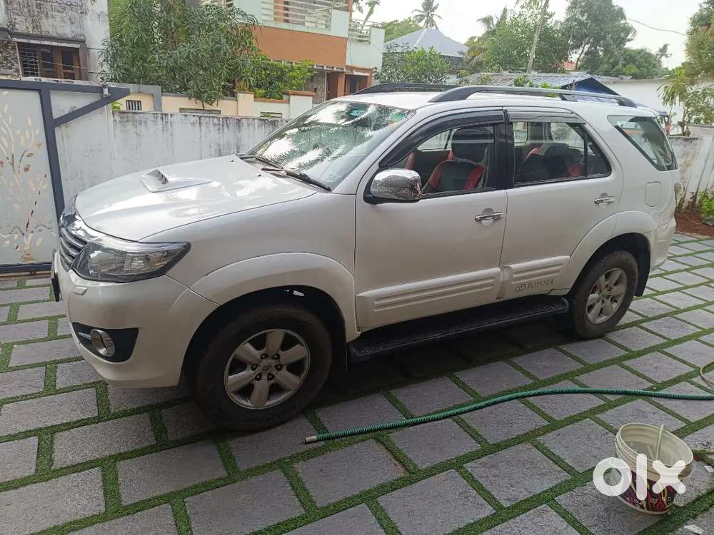 Toyota Fortuner 2011 Diesel 156000 Km Driven
