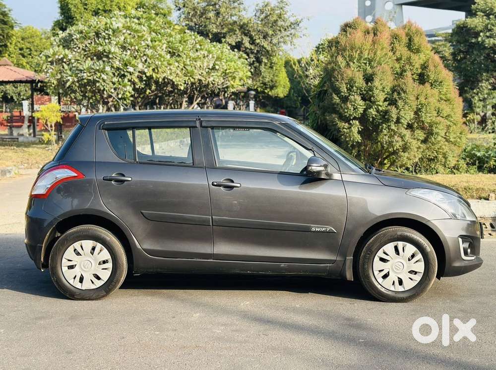 Maruti Suzuki Swift Vxi Optional, 2016, Petrol