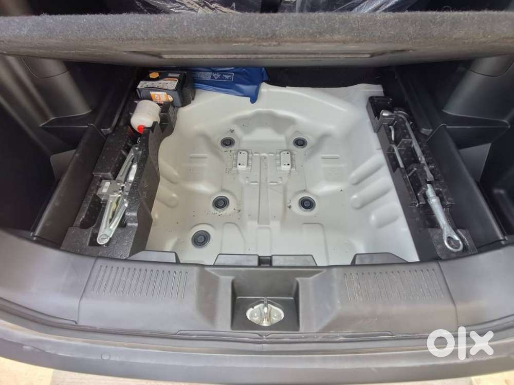 Maruti Suzuki Victoris Others, 2025, Petrol