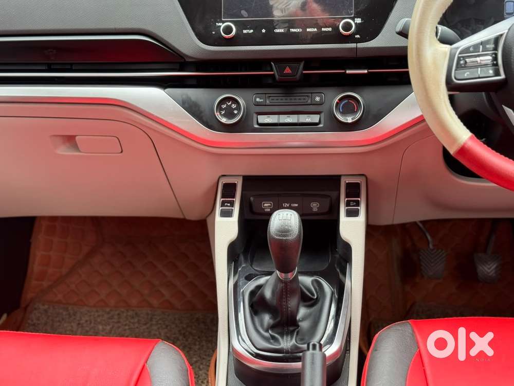 Kia Carens 1.4 Prestige 7 Str, 2022, Petrol