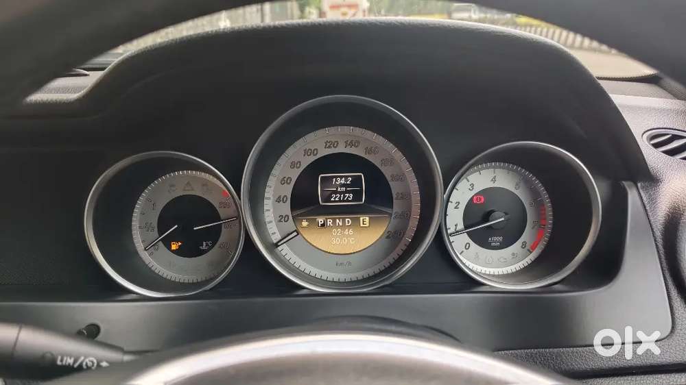 Mercedes-benz C-class 11-2012 Petrol 22100 Km Driven At Chembur