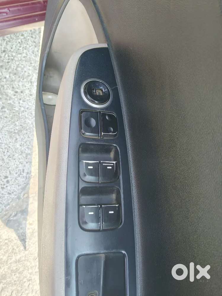 Hyundai Grand I10 2015 Diesel 80000 Km Driven