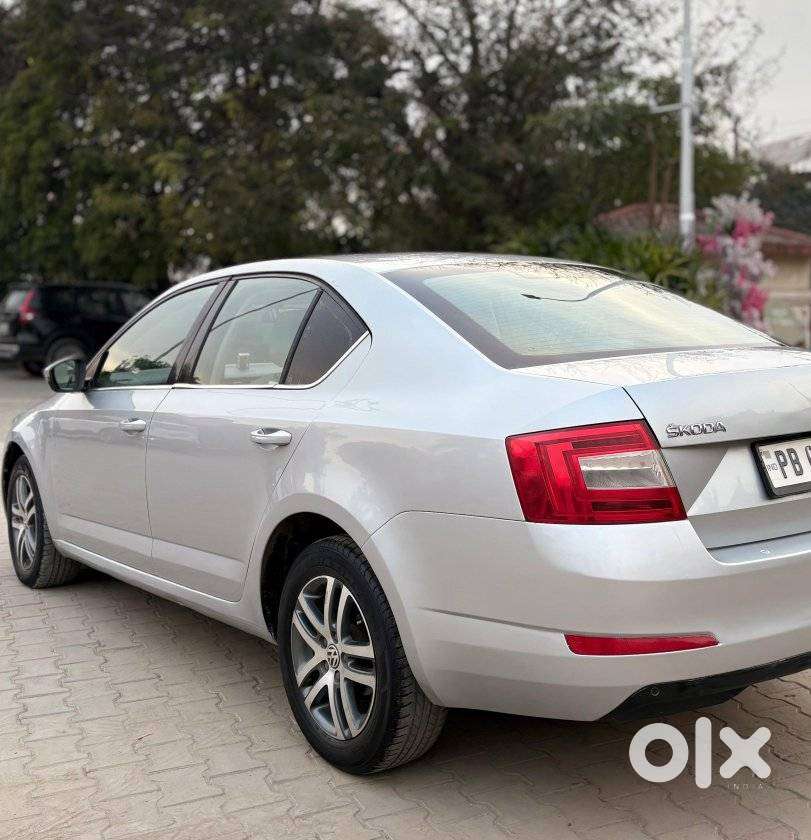 Skoda Octavia Ambition 2.0 Tdi Mt, 2014, Diesel