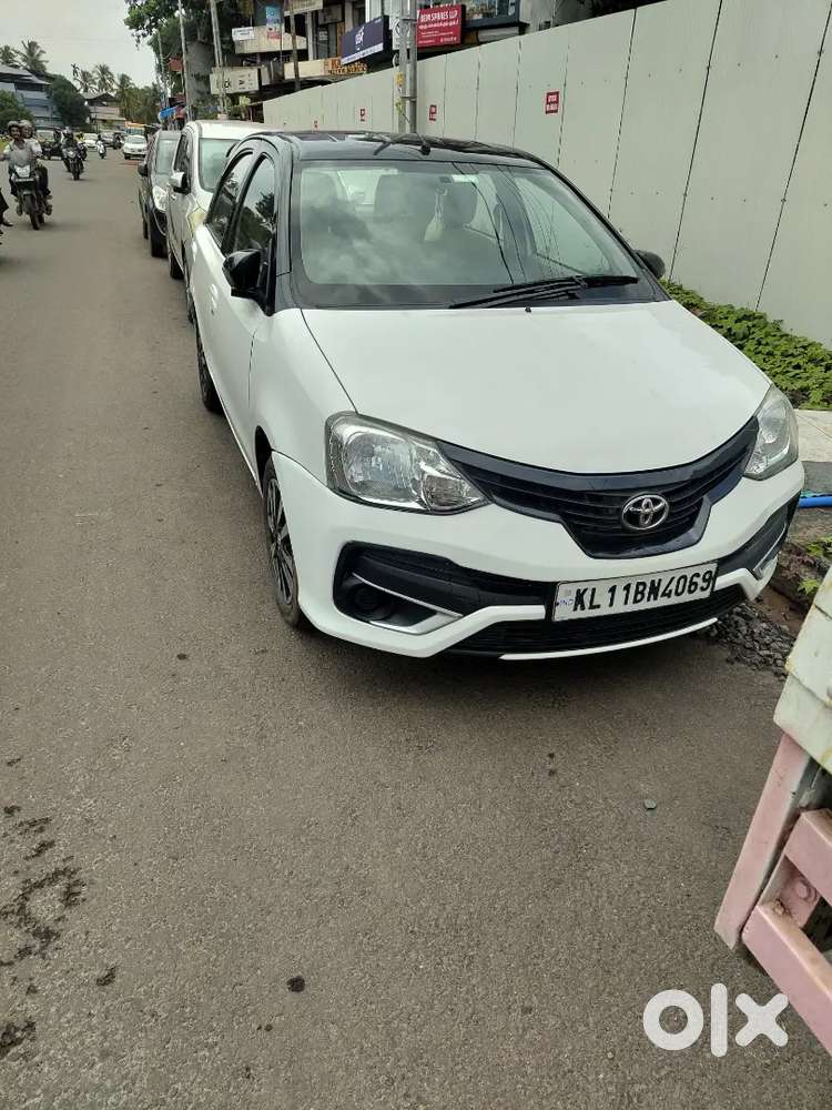 Etios Liva Dualtone V 2019 Model