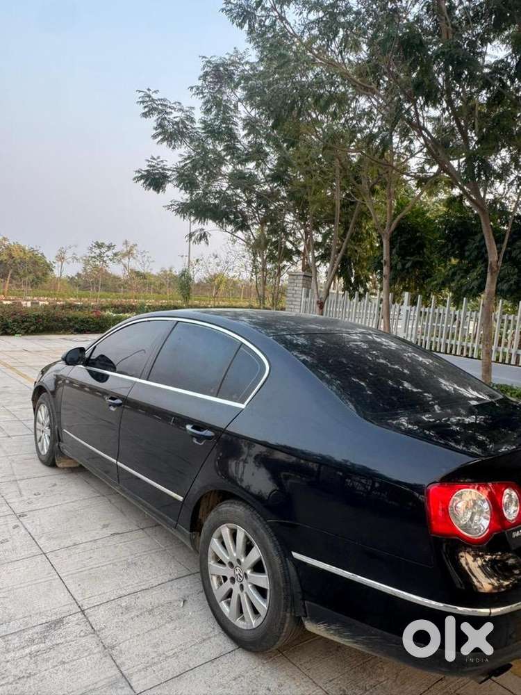 Volkswagen Passat 2010 Petrol Well Maintained