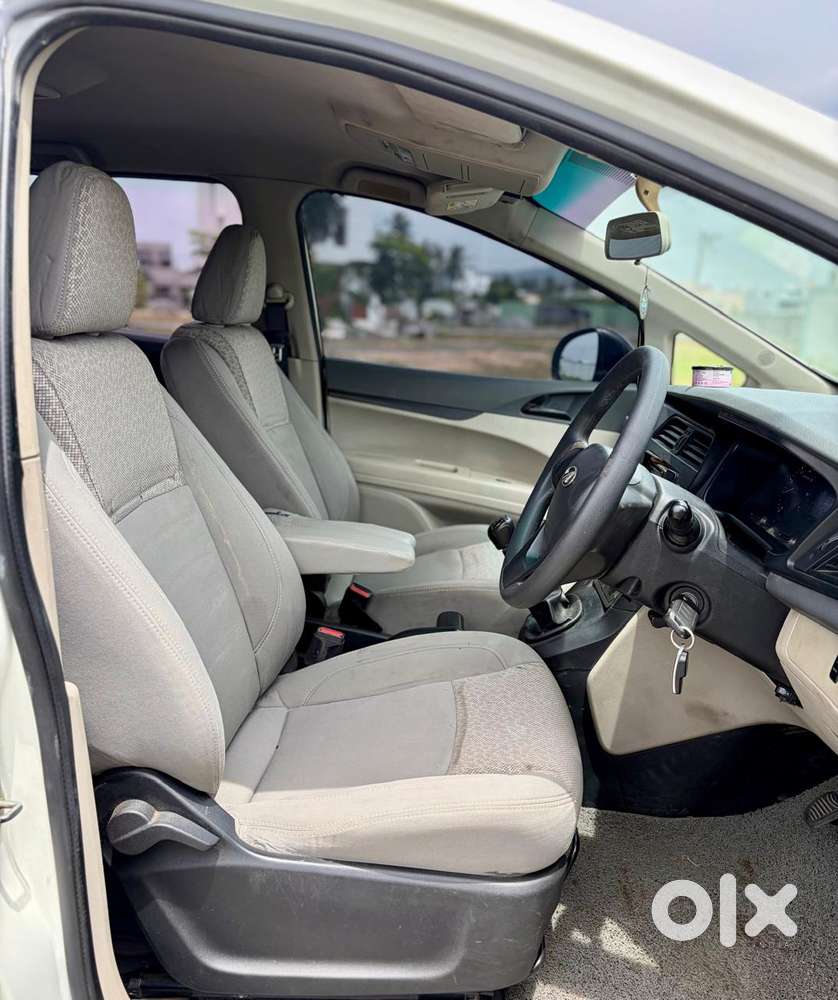 Mahindra Marazzo M2, 2019, Diesel