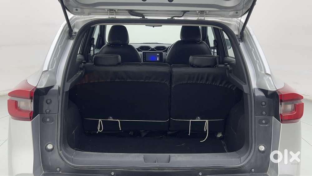 Nissan Magnite 1.0 Xv Premium, 2023, Petrol