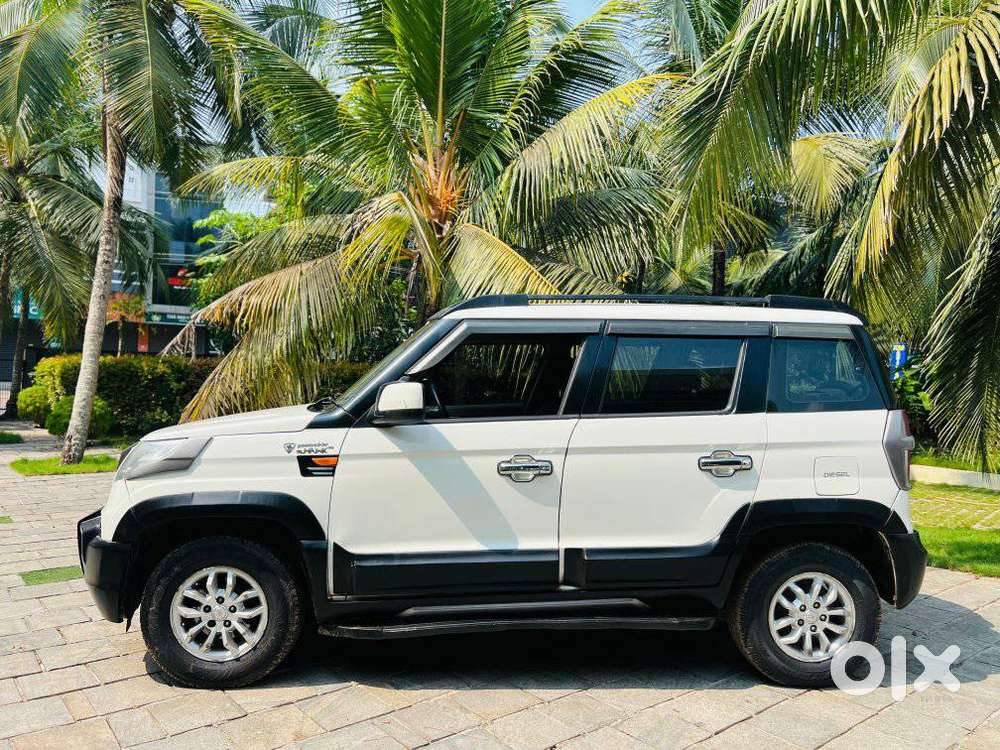 Mahindra Tuv 300 T8 Amt (automatic), 2016, Diesel