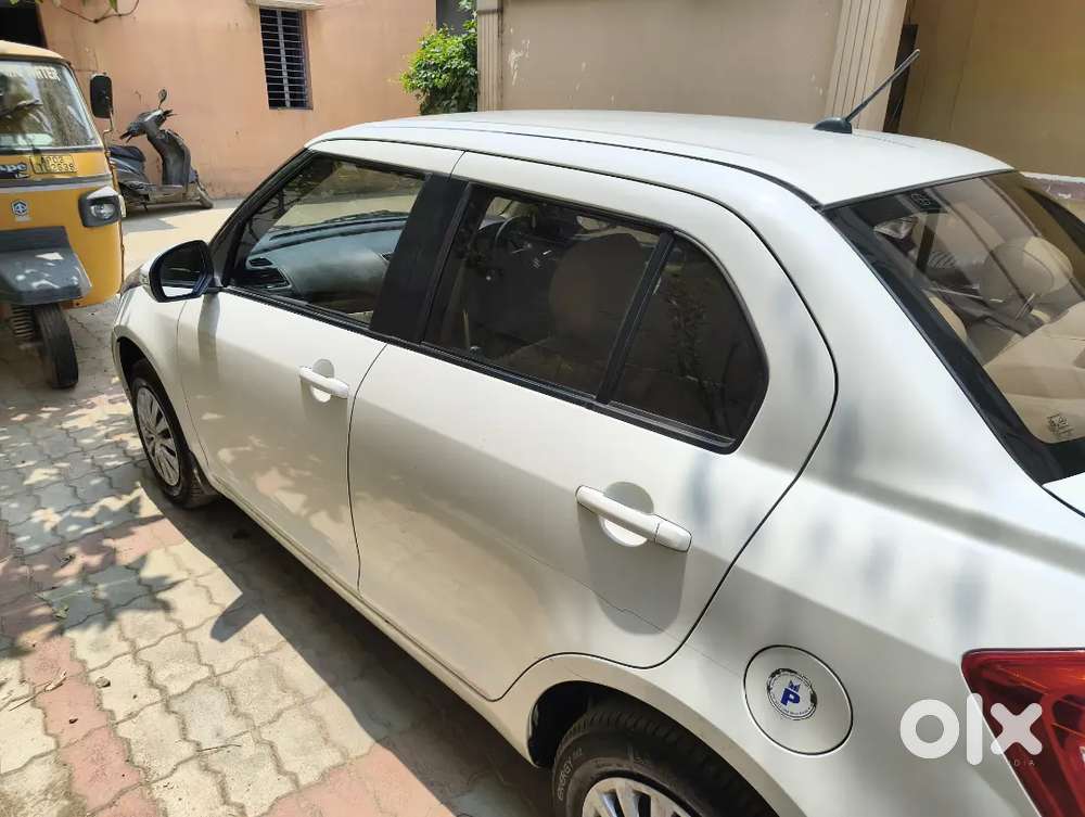 Maruti Suzuki Dzire Vxi(o)2017 Petrol 68000 Km Driven