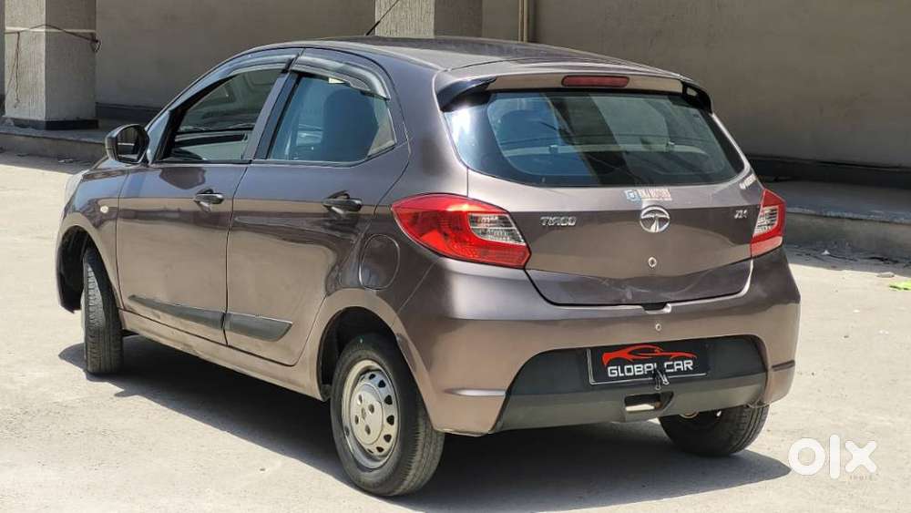 Tata Tiago, 2016, Petrol