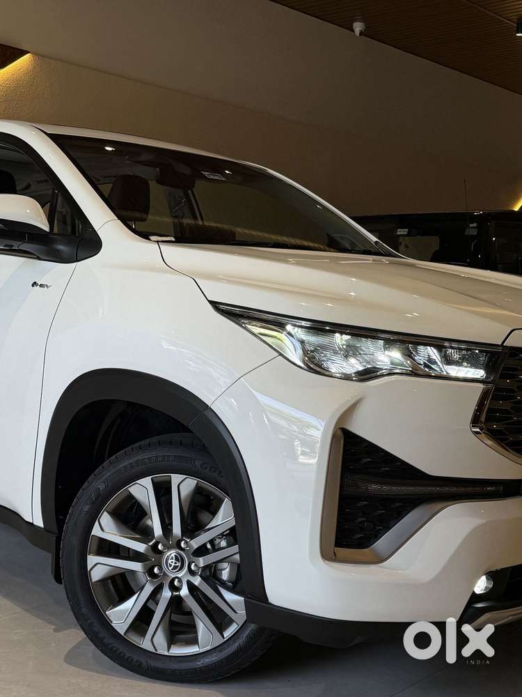 Toyota Innova Hycross 2.0 Zx (o) Hybrid 7 Str, 2025, Cng & Hybrids