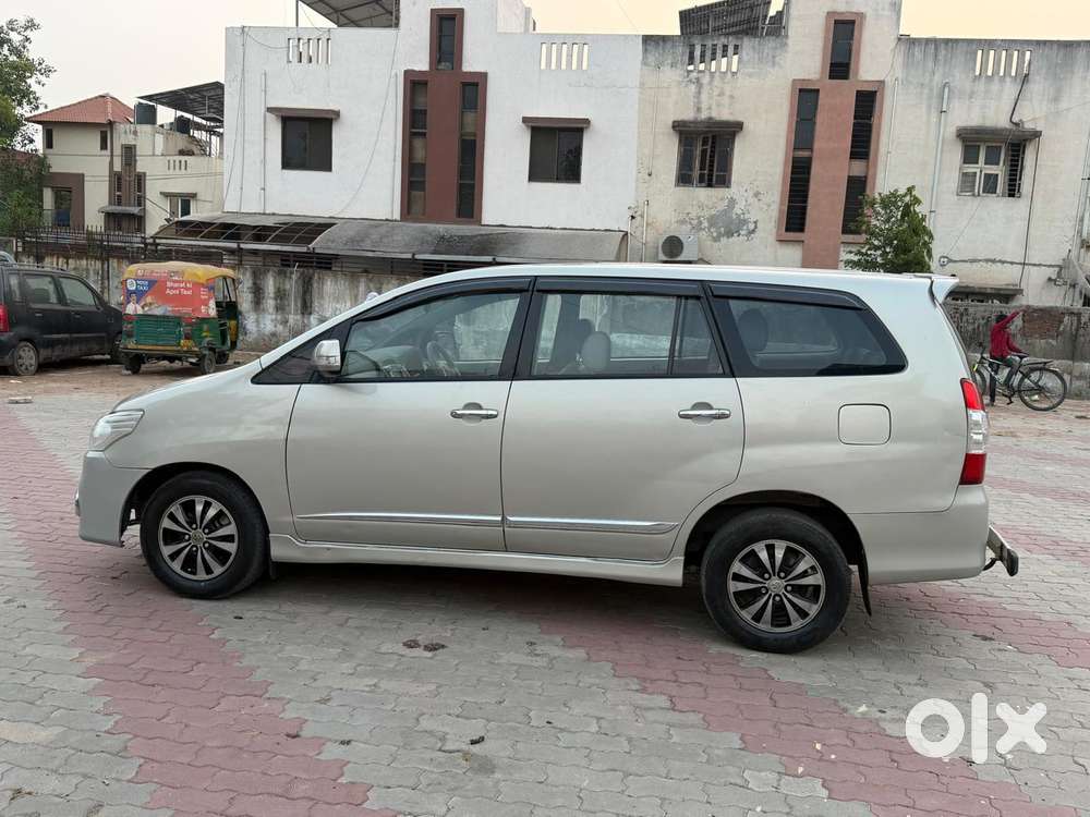 Toyota Innova 2.5 Z Diesel 7 Seater Bs Iv, 2014, Diesel