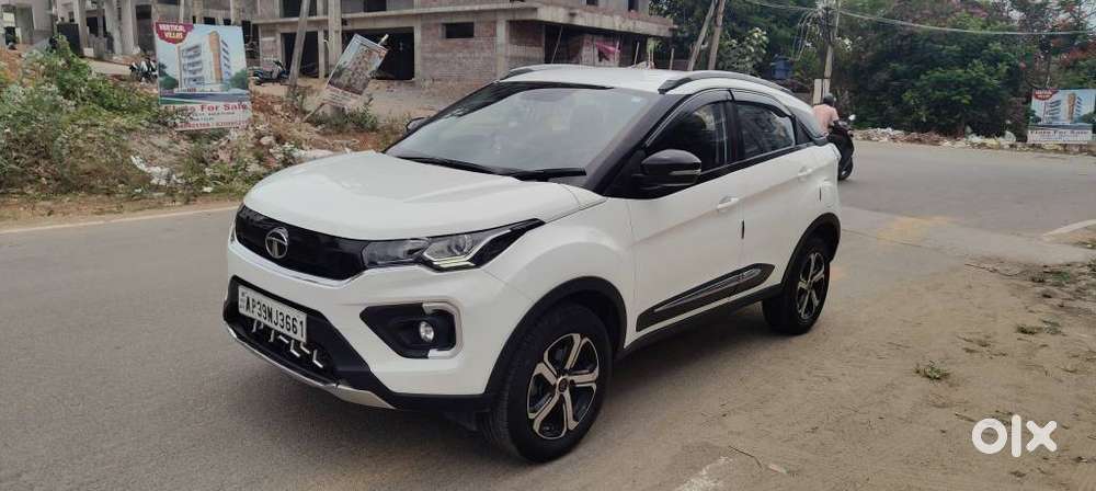 Tata Nexon 1.2 Revotron Xza Plus Luxs Red Dark Edition Amt, 2022, Pe..