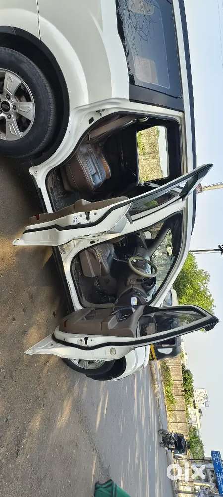 Xuv 500 W8 Variant Good Condition