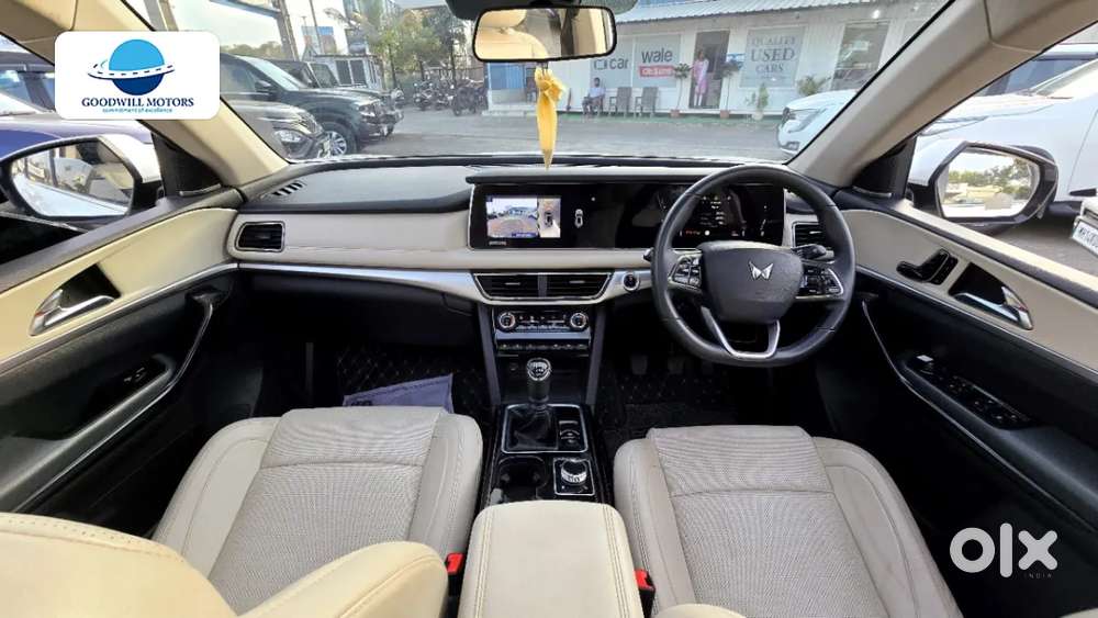 Mahindra Xuv700 2.2 Ax 7 Diesel Mt Luxury Pack Str, 2024, Diesel