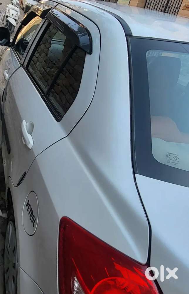 Maruti Suzuki Dzire 2016 Petrol 98000 Km Driven