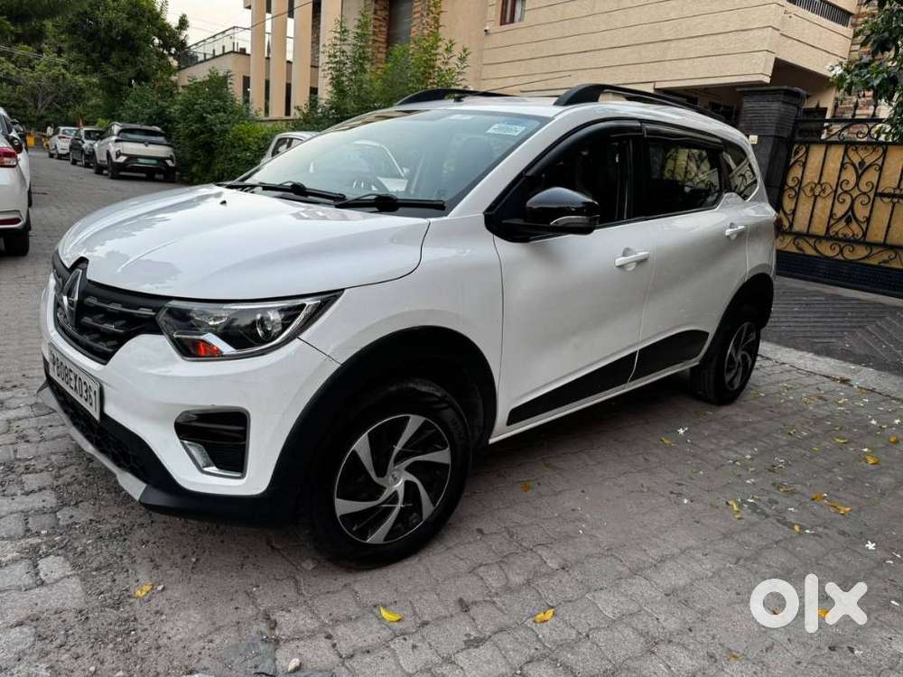 Renault Triber Rxz, 2022, Petrol