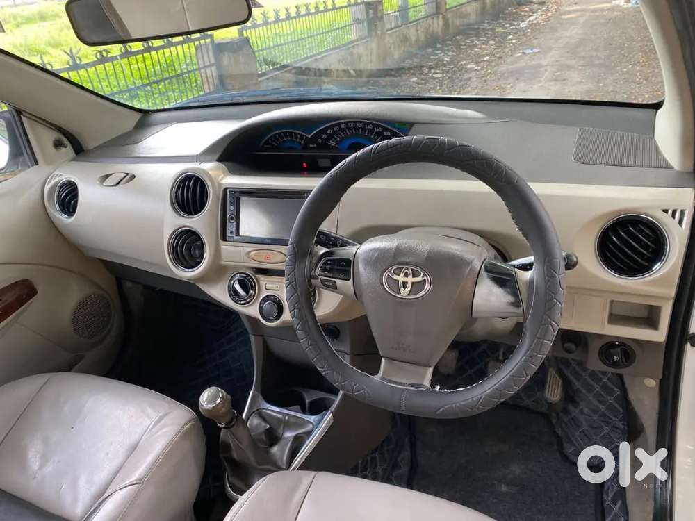 Toyota Etios Liva 2013