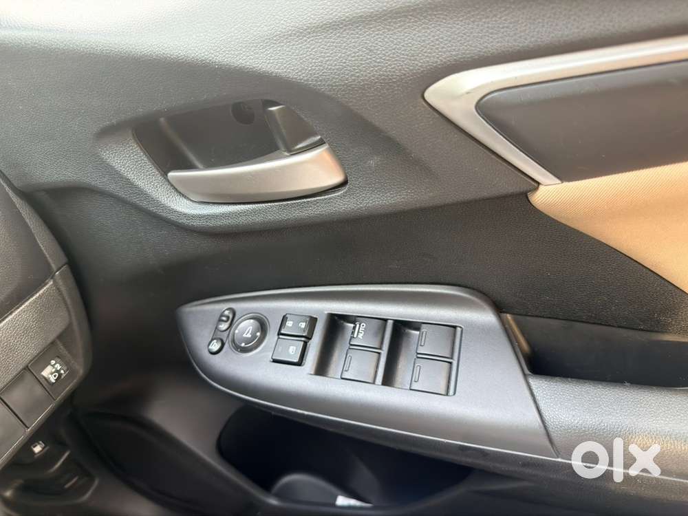2021 Honda Jazz Vx Cvt Automatic  Excellent Condition  45,000 Km