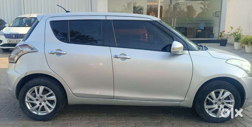 Maruti Suzuki Swift Vvt Zxi, 2012, Petrol