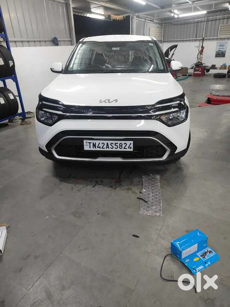 Kia Carens 2025 Petrol 4000 Km Driven