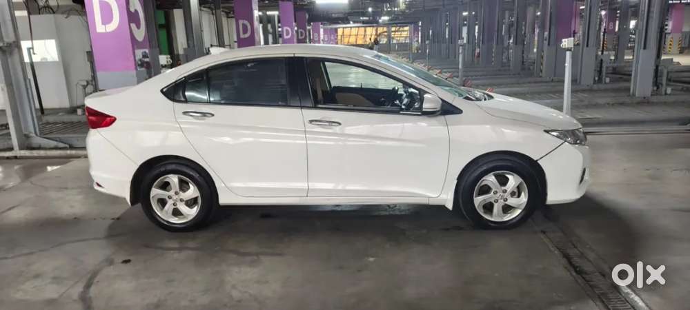 Honda City 1.5 V 4th Gen I-vtec Mt, 2016, Petrol