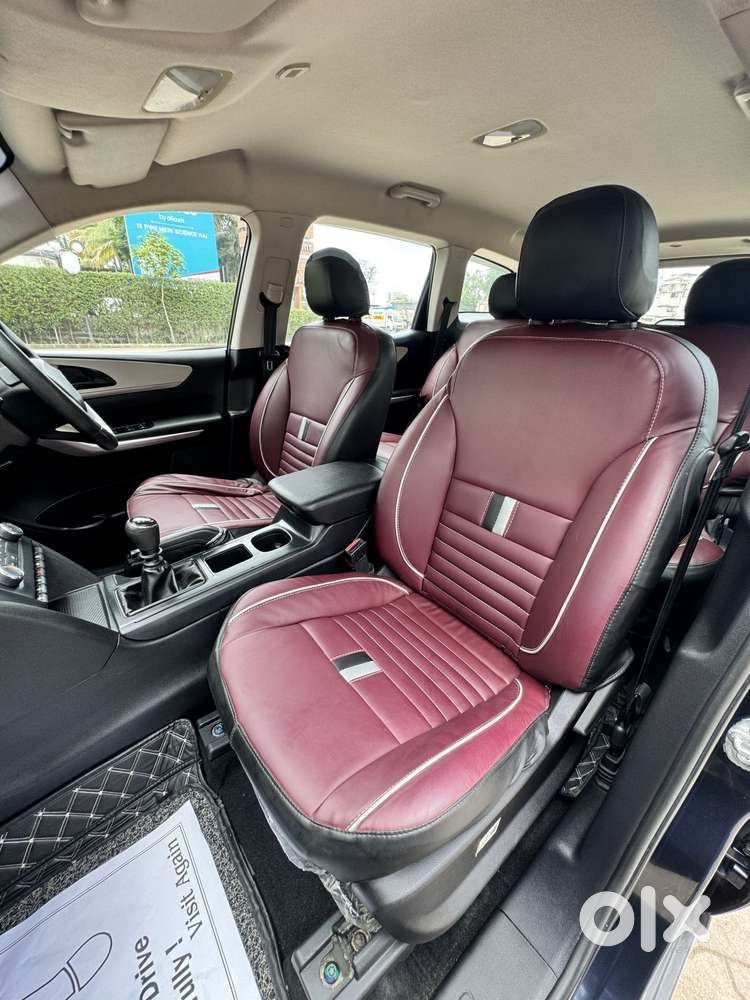 Mahindra Xuv700 2.2 Mx Diesel Mt 5 Str, 2023, Diesel
