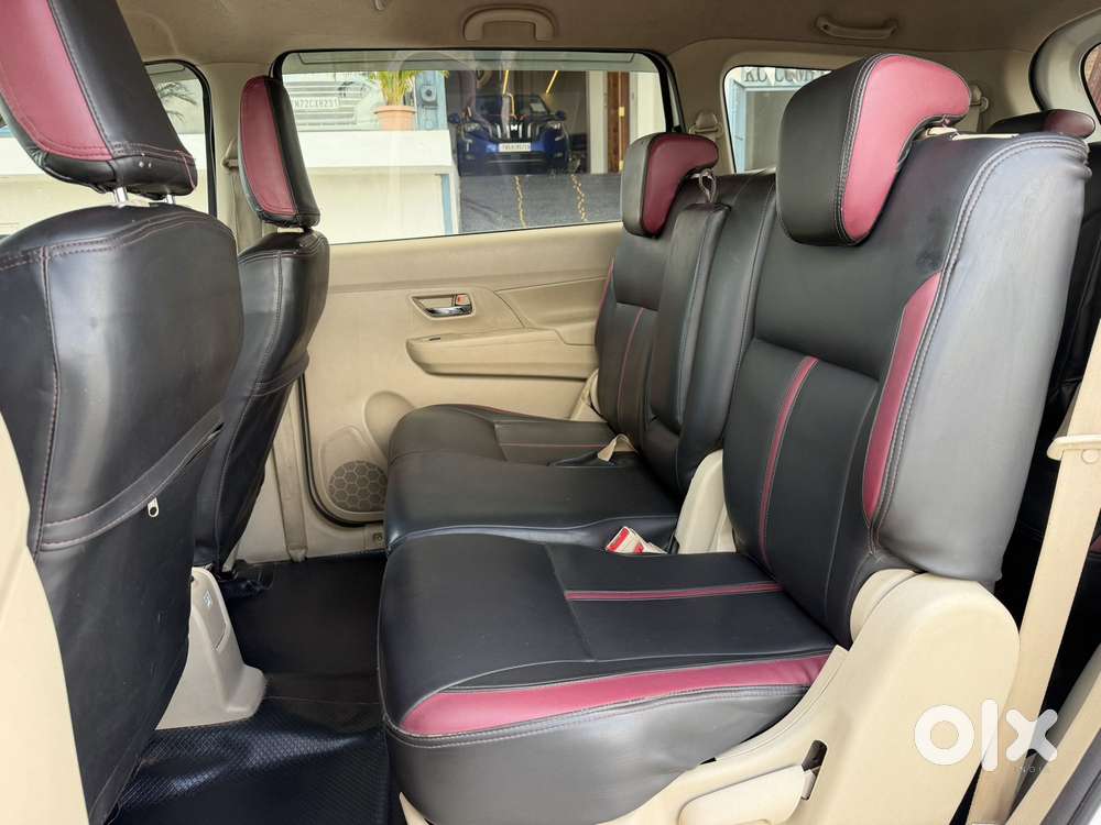 Maruti Suzuki Ertiga Vxi Shvs, 2022, Petrol